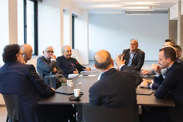 Un tavolo tematico in sessione all’Harmonic Innovation Hub