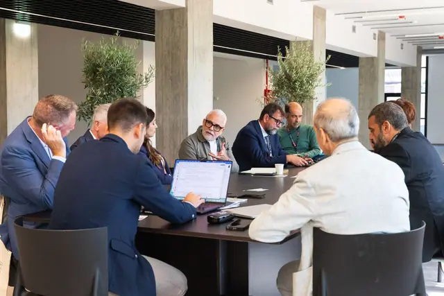 Un tavolo tematico in sessione all’Harmonic Innovation Hub